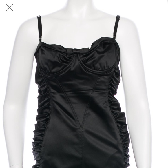 D&G
Ruched Midi Dress
Size: M I US8, IT44 - Picture 2 of 5